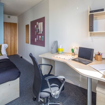 Bronze Plus En Suite - Image 2